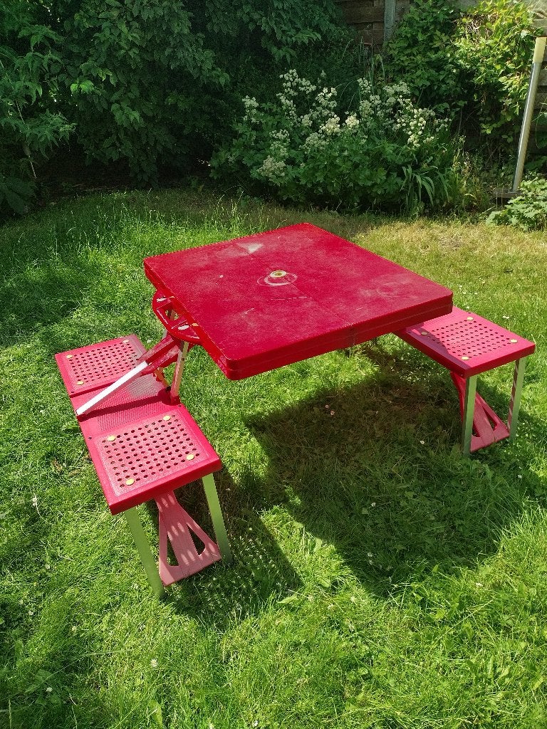 uitklapbare kampeertafel 4 persoons, rood, Caravans en Kamperen, Ophalen, Gebruikt