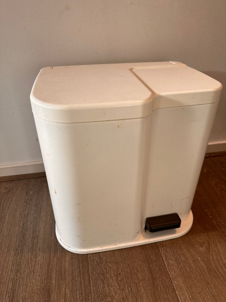 Prullenbak met 2 afvalemmers, Ophalen, Kunststof, Gebruikt, Met pedaal