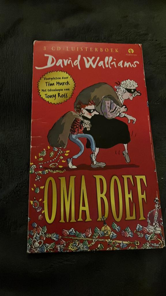David Walliams - Oma Boef, Fictie algemeen, Ophalen of Verzenden, Zo goed als nieuw, David Walliams