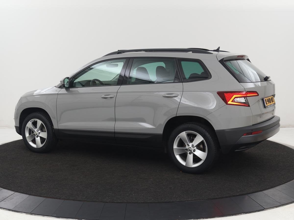 Skoda Karoq 1.5 TSI Business Edition | Panoramadak | Stoelve, Auto's, Stof, 4 cilinders, 150 pk, Bedrijf