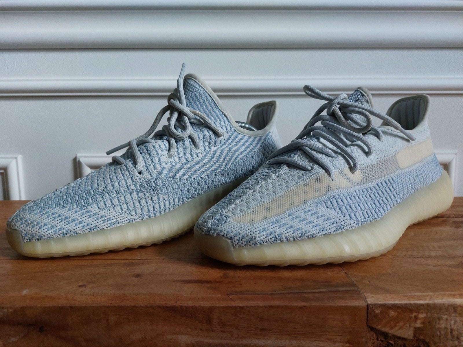 Adidas Yeezy Boost 350 V2 Cloud White - Maat 43 1/3, Kleding | Heren, Blauw, Ophalen of Verzenden, Adidas Yeezy, Sneakers of Gympen