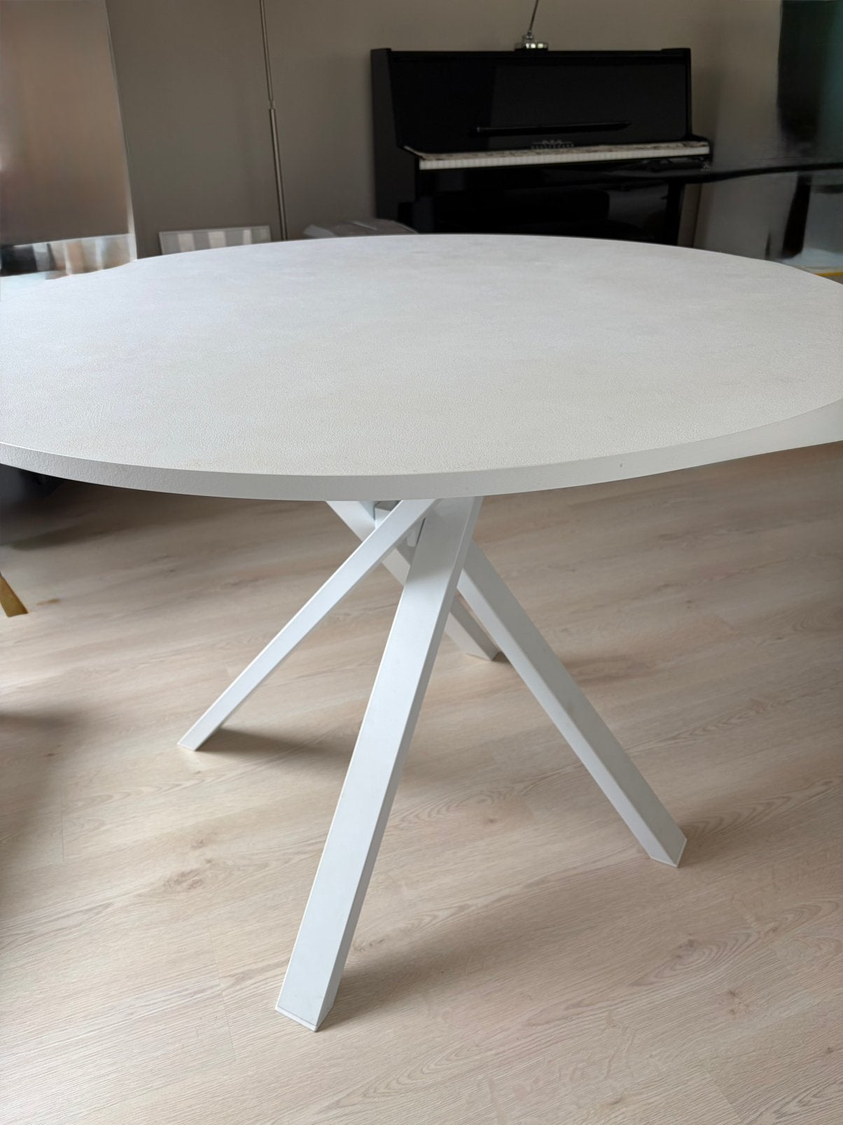 Rinde Ikea tafel met kruispoot in wit, 105 diameter, 75 hoog, Ophalen, Zo goed als nieuw, Rond, 100 tot 150 cm