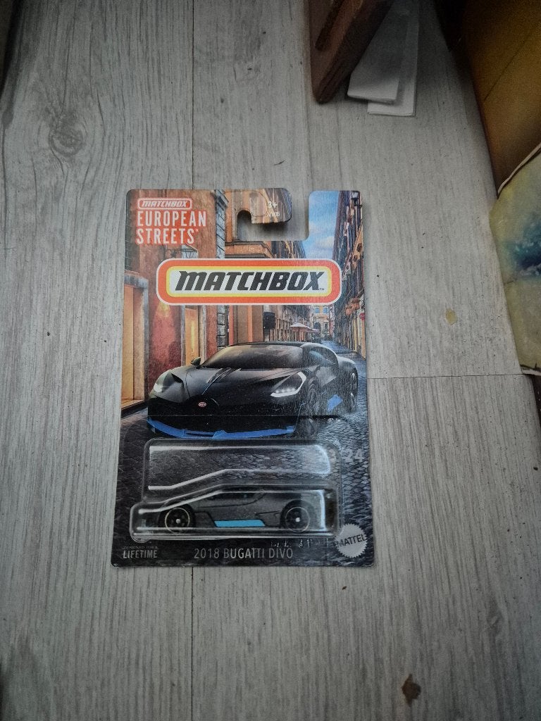 matchbox european streets 2018 bugatti divo, Ophalen of Verzenden, Nieuw, Auto