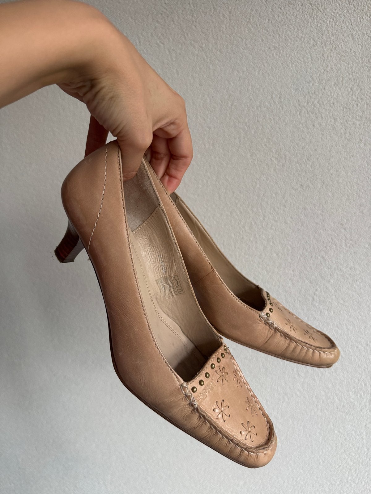 Vintage Y2K beige echt leren kitten heel loafers, Kleding | Dames, Esprit, Ophalen of Verzenden, Zo goed als nieuw, Esprit