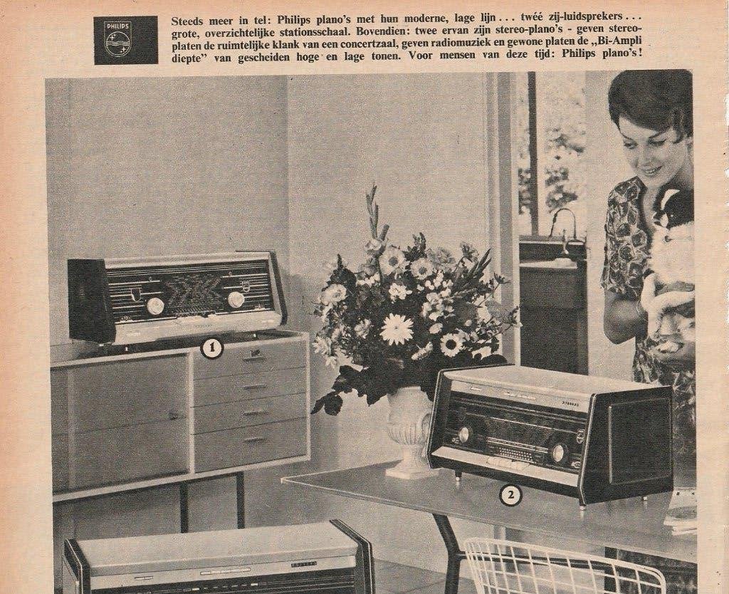 retro reclame 1961 Philips radio liefst drie plano's, Verzenden, Overige typen