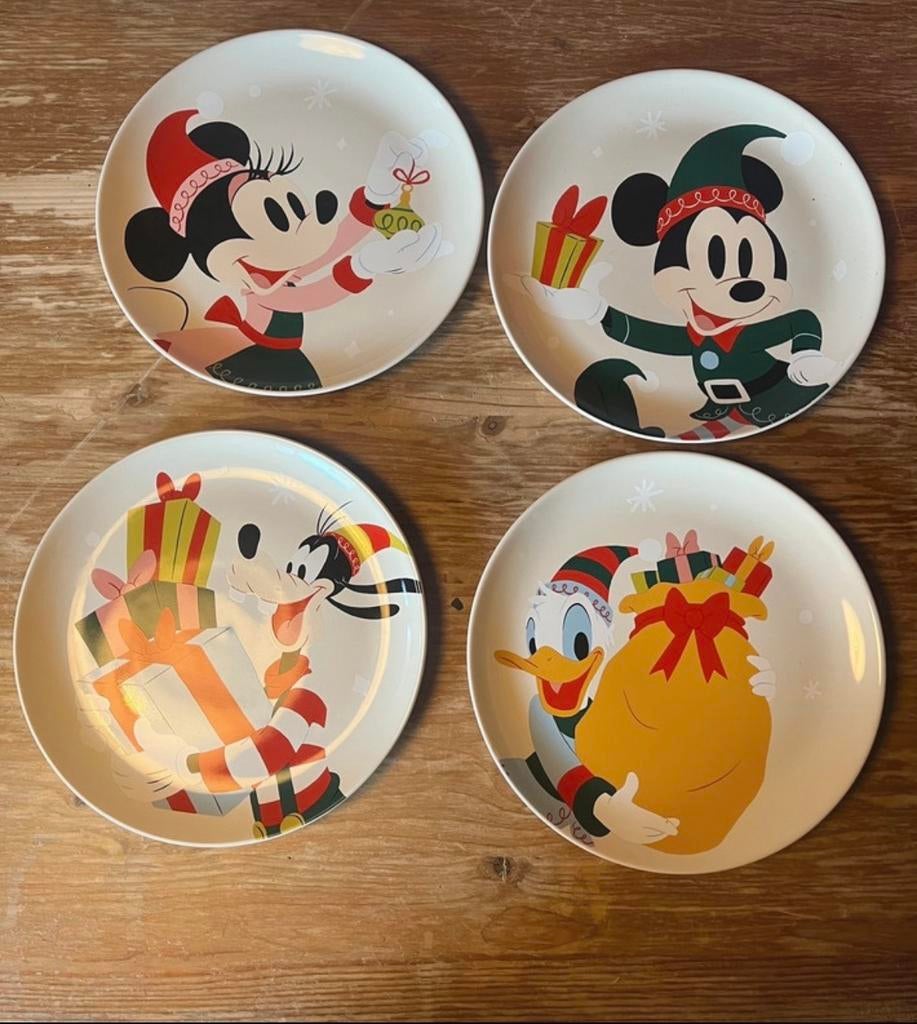 Disney Kerst Borden Set - Mickey, Minnie, Goofy, Donald, Verzenden, Keramiek, Zo goed als nieuw, Bord(en)