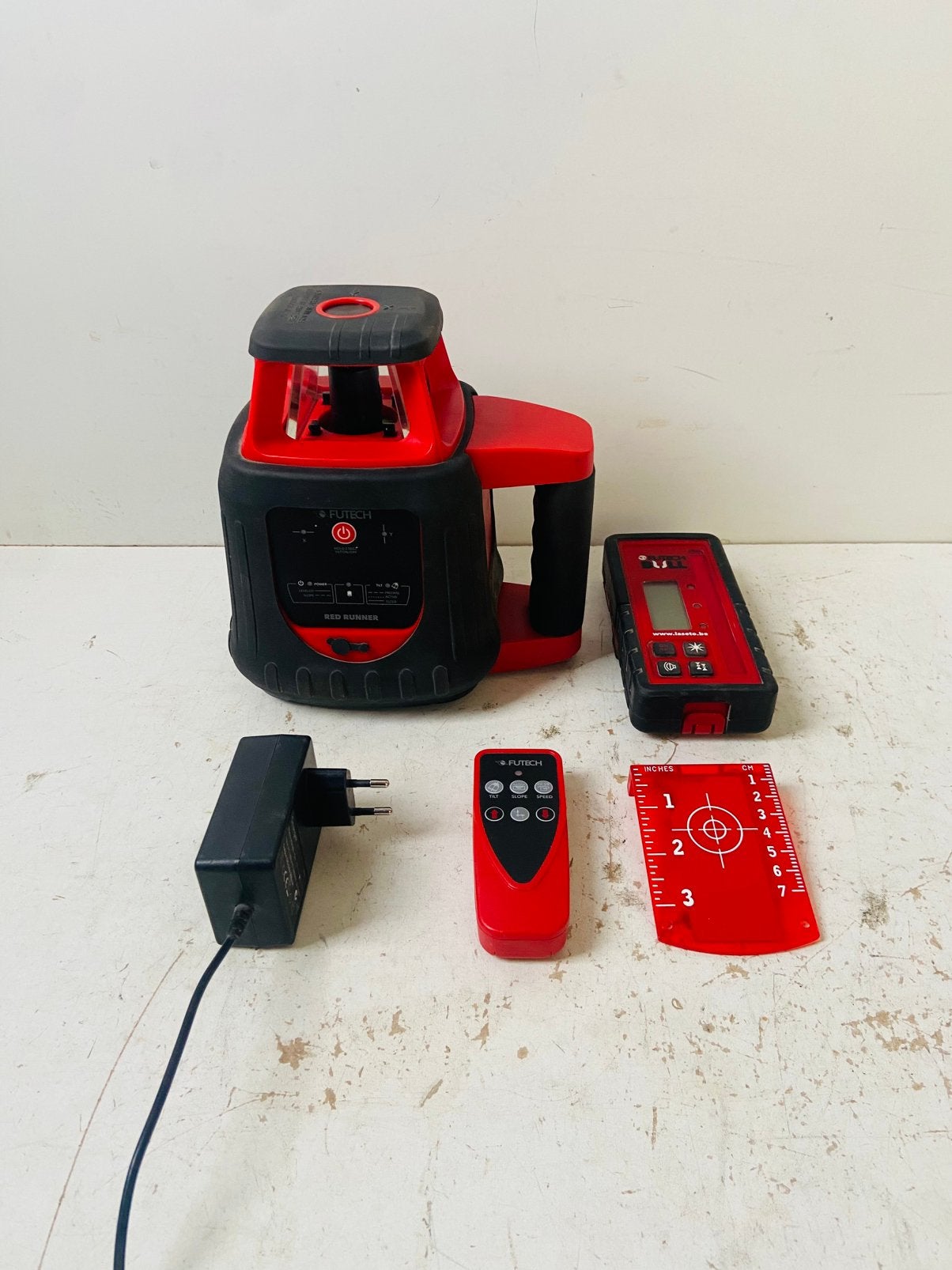 Futech Red Runner laser roterende laser bouwlaser, Via dealers, Onbekend, Ophalen of Verzenden, Zo goed als nieuw