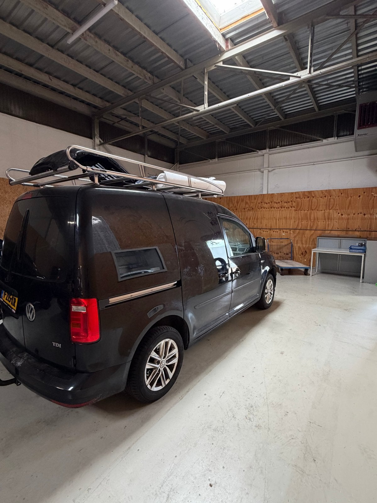Volkswagen Caddy 2.0 TDI 75KW 2018, Stof, 4 cilinders, Volkswagen, 1382 kg