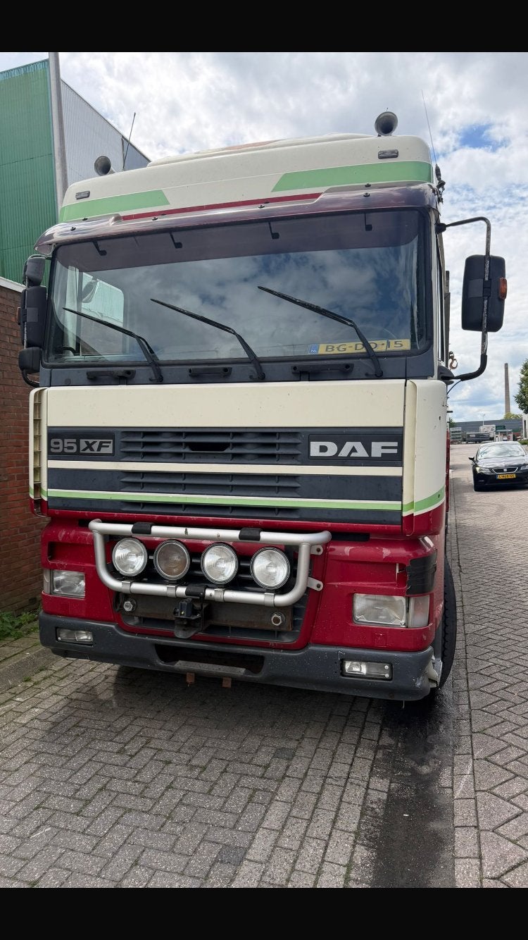 Daf XF380 met 19 T M palfinger kraan, Euro 2, Achterwielaandrijving, Overige kleuren, Bedrijf