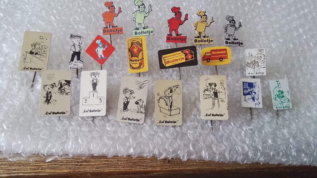 19 verschillende speldjes bolletje, Verzamelen, Ophalen of Verzenden, Zo goed als nieuw, Overige onderwerpen
