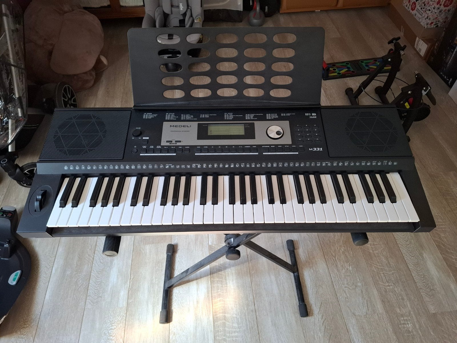 Medeli M331 Keyboard met standaard, 61 toetsen, Ophalen of Verzenden, Zo goed als nieuw, Met standaard