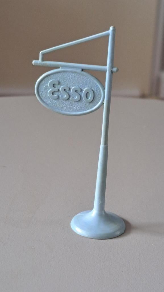 Vintage Esso speelgoed - uithangbord / reclame, Ophalen of Verzenden, Gebruikt, 1:50 of kleiner