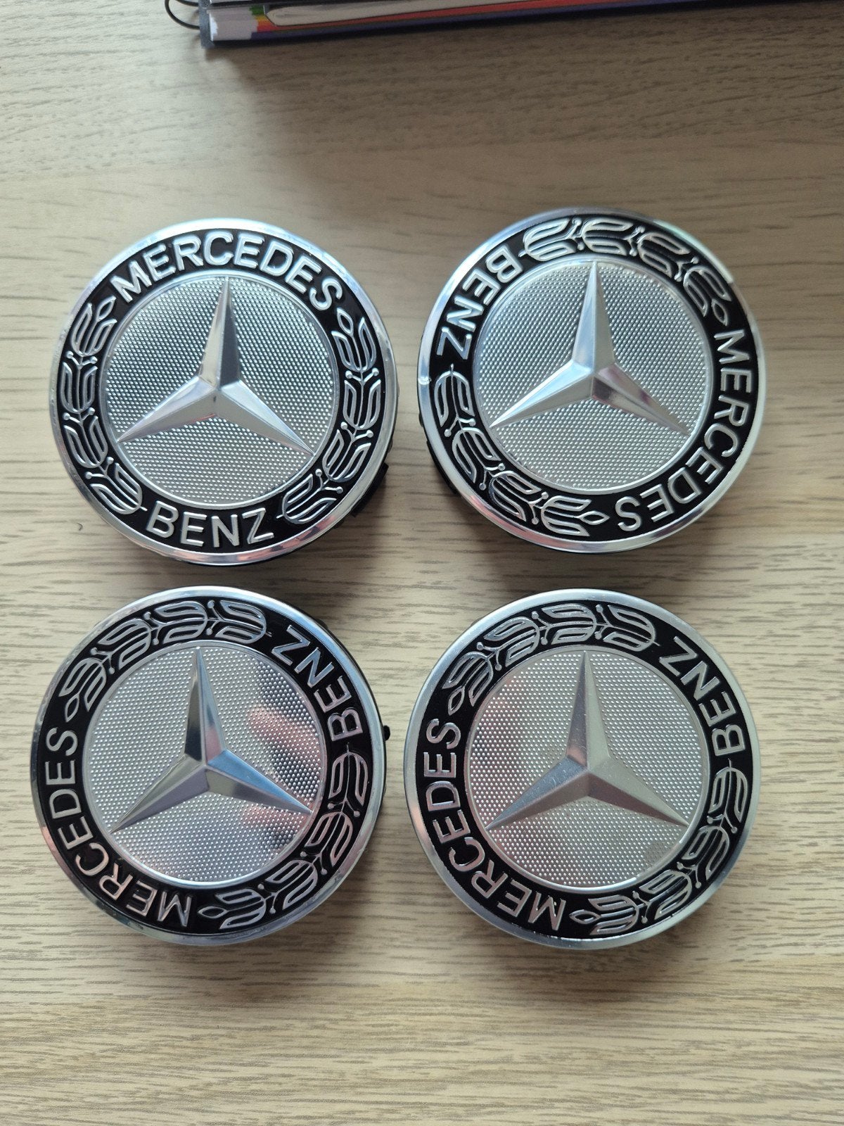 Mercedes Benz Naafdoppen - 75mm (Set van 4), Auto diversen, Wieldoppen, Ophalen of Verzenden