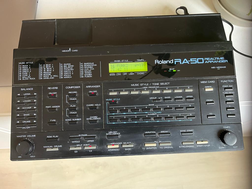 Roland RA-50 Realtime Arranger, Muziek en Instrumenten, Gebruikt, Roland, Met midi-aansluiting, Overige aantallen