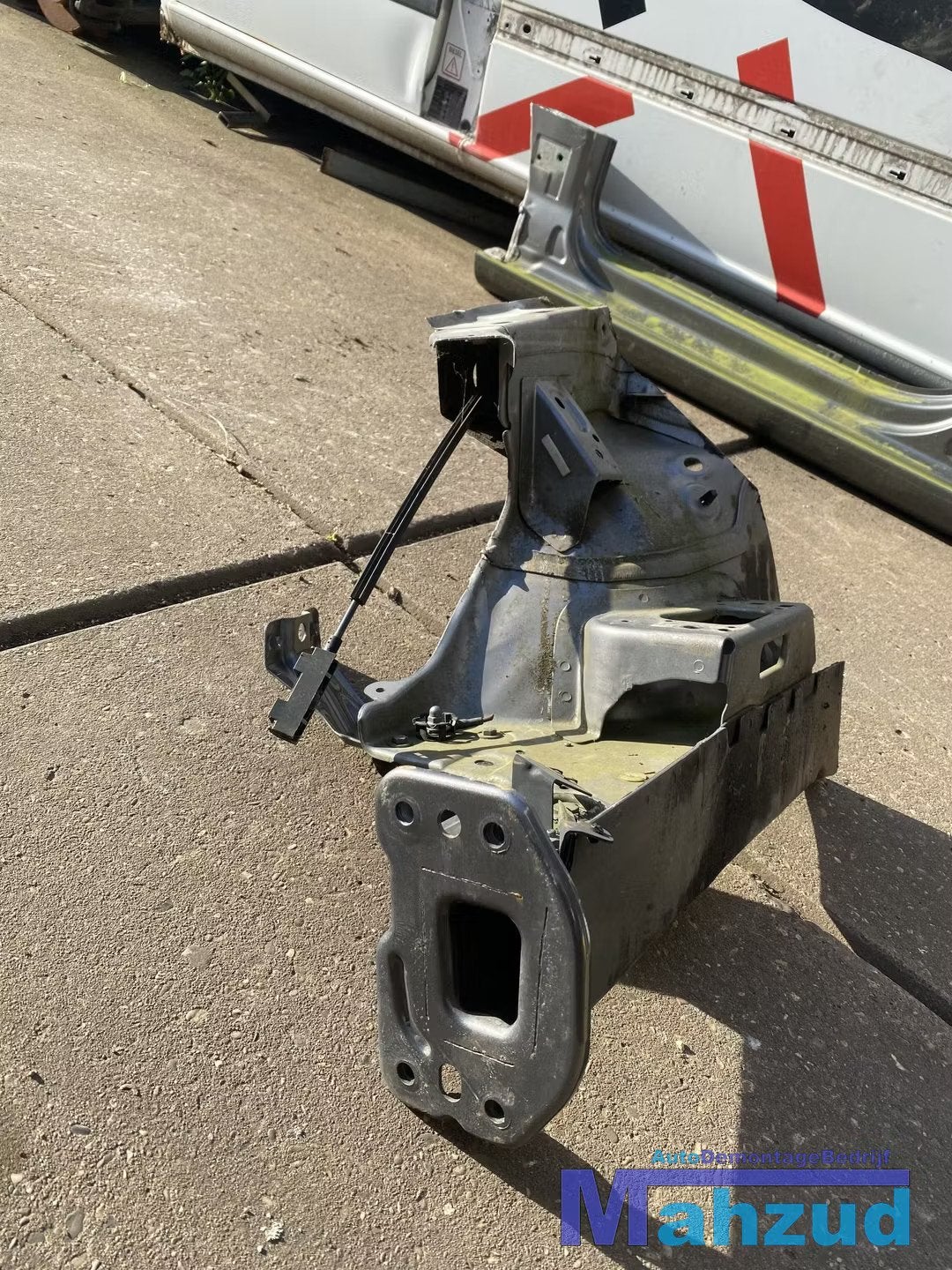 VW GOLF 6 Rechts voor chassis kreukelzone balk 2009-2012, Gebruikt, Volkswagen, Volkswagen AG, Vw@volkswagen.de