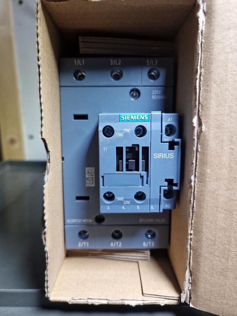 Siemens Sirius 3RT2045-1AL20 Schakelaar - Nieuw in doos, Ophalen of Verzenden, Nieuw