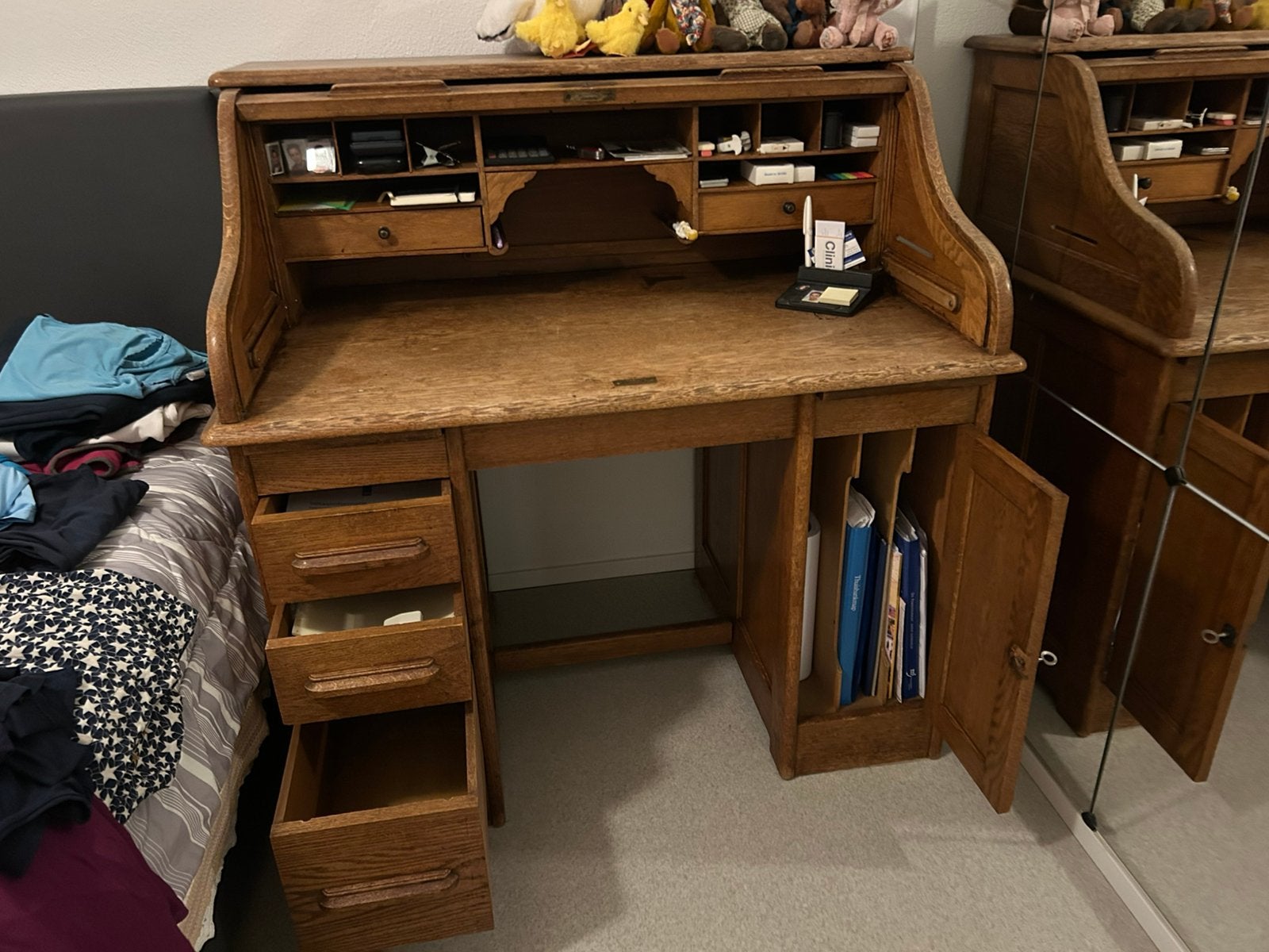 Antiek cilinder bureau, Ophalen