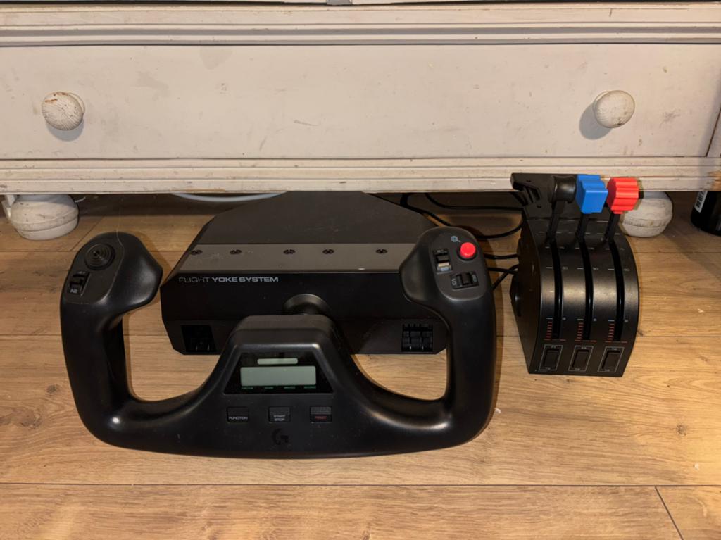 Logitech Flight Yoke System - Zo goed als nieuw, Nieuw, Ophalen of Verzenden, PC, Logitech