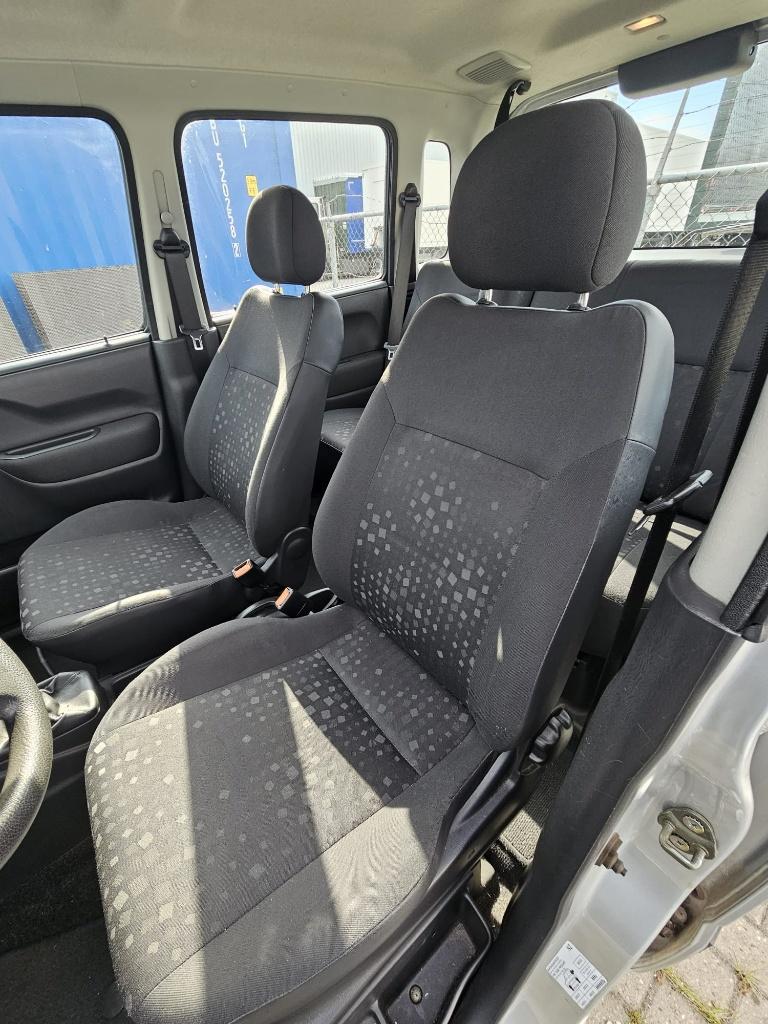 Opel Agila 1.2 16V Twinport 2006 Grijs, Auto's, Voorwielaandrijving, Stof, 40 €/maand, 4 cilinders