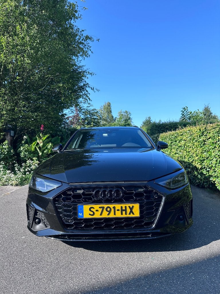 Audi A4 2.0 TFSI MHEV S line 190 PK Automaat, Auto's, Audi, Zwart, 1984 cc, A4, Zwart