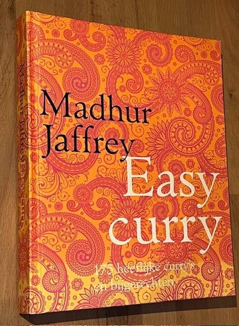 Madhur Jaffrey. EASY CURRY. 175 curry 's e.a. Fontaine. 2011, Boeken, Kookboeken, Azië en Oosters, Madhur Jaffrey, Ophalen of Verzenden