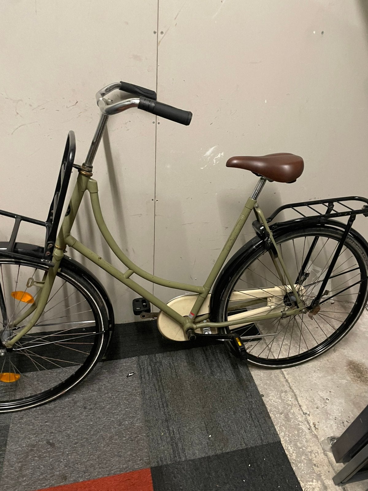 Bsp fiets omafiets damesfiets Transporter rekje voor slot, 56 cm of meer, Ophalen, Zo goed als nieuw