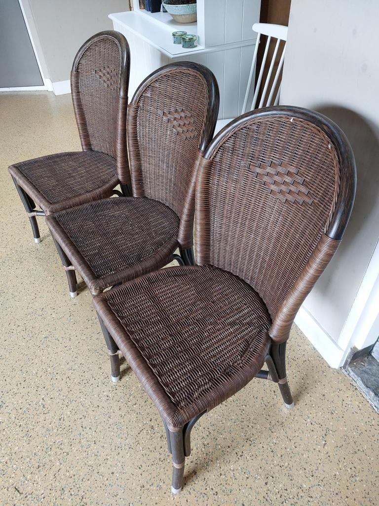 3x gevlochten eetkamerstoelen, kunststof., Ophalen, Gebruikt, Metaal, Drie