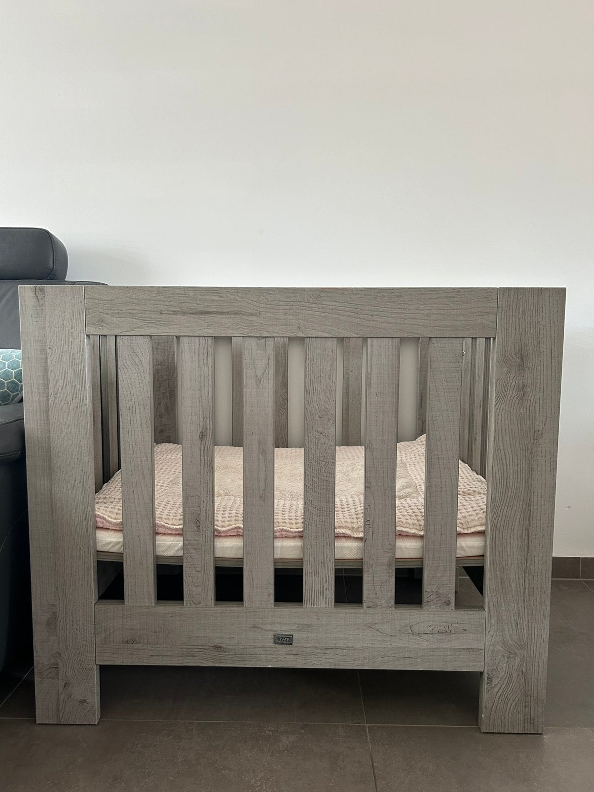 TWF baby box (incl boxmatras en Koeka boxkleed) ZGAN!, Kinderen en Baby's, Ophalen, Zo goed als nieuw, Boxkleed