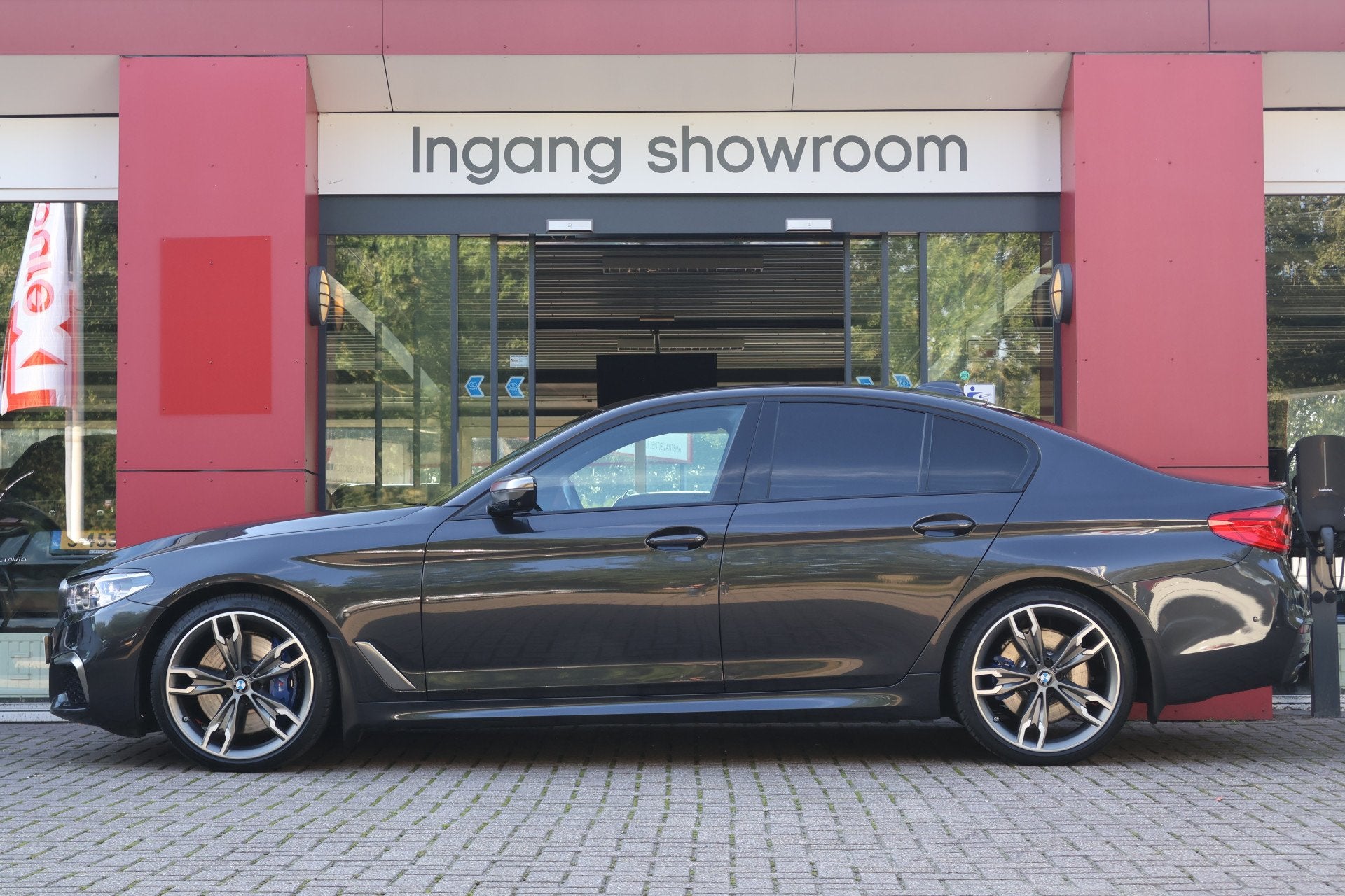 BMW 5 Serie M550d xDrive High Executive | M-Sport | Panorama, Automaat, Gebruikt, Euro 6, 2000 kg