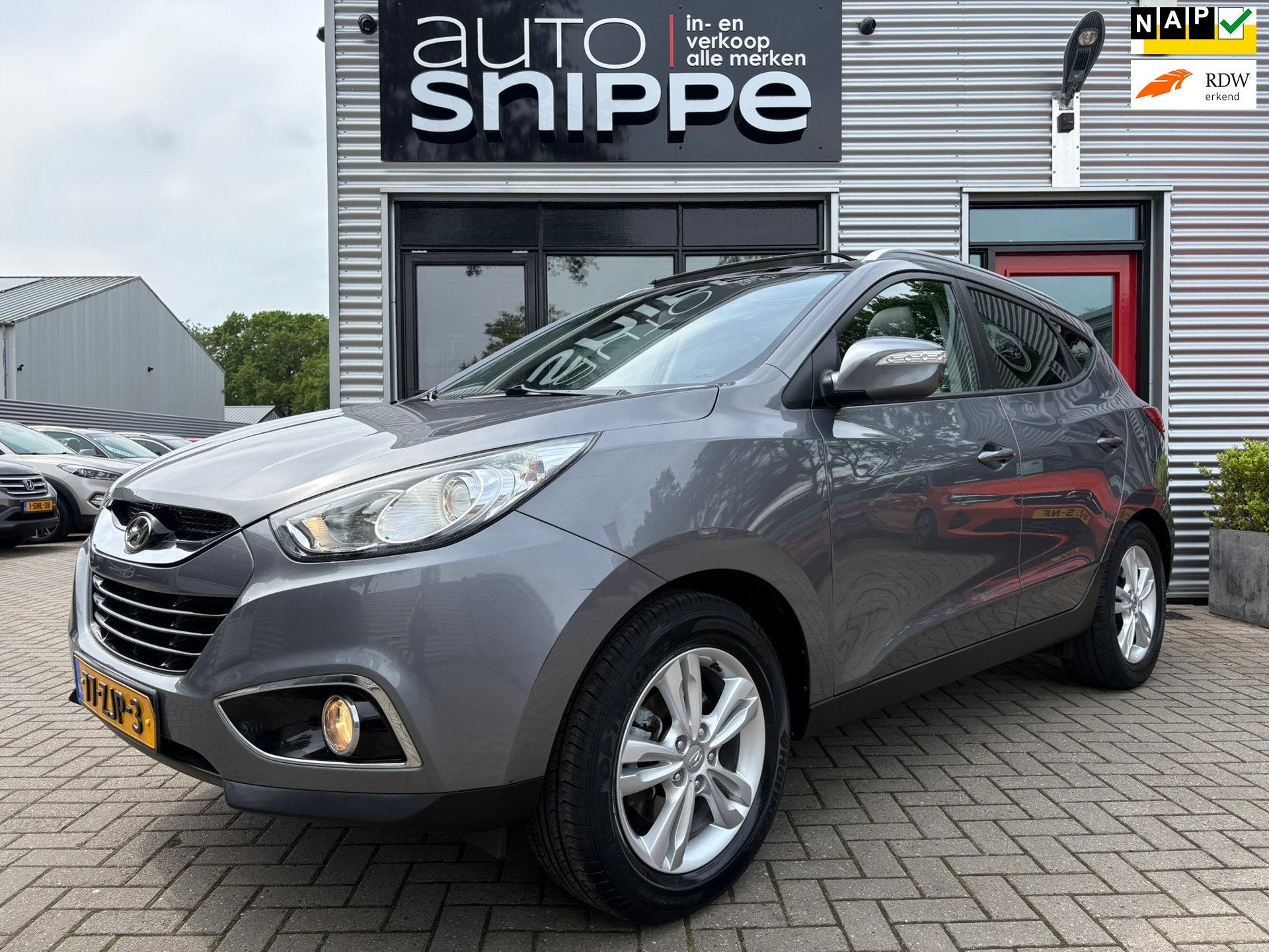 Hyundai Ix35 2.0i Business Edition -AUTOMAAT-CLIMA-CRUISE-OP, Gebruikt, Zwart, 4 cilinders, Leder en Stof
