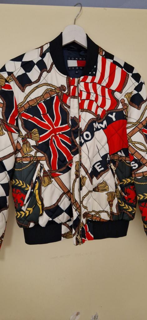 Tommy Hilfiger Dames Jasje Mt XS - Uniek Design, Overige kleuren, Ophalen of Verzenden, Zo goed als nieuw, Maat 34 (XS) of kleiner