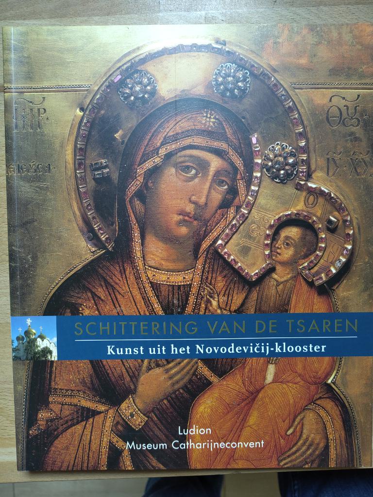 Schittering van de tsaren, Ophalen of Verzenden, Zo goed als nieuw