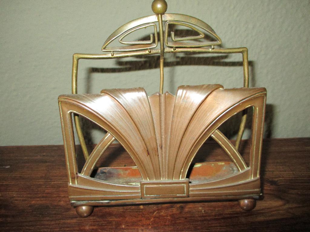 Jugendstil brievenstandaard, Ophalen