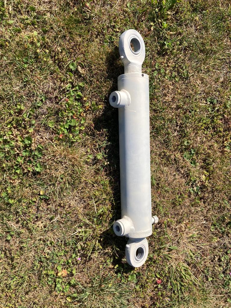 Dubbelwerkende hydraulische cilinder, Ophalen, Zo goed als nieuw