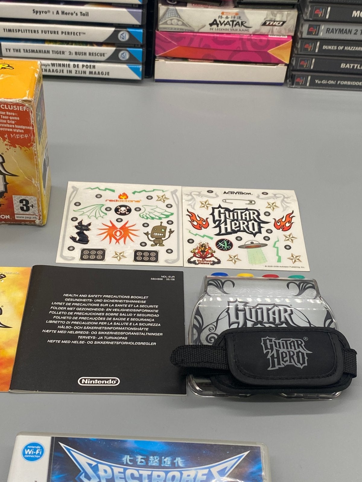 Nintendo DS Games Bundel - Guitar Hero + Spectrobes + Sonic, Spelcomputers en Games, Games | Nintendo DS, Muziek, Gekoppelde computers