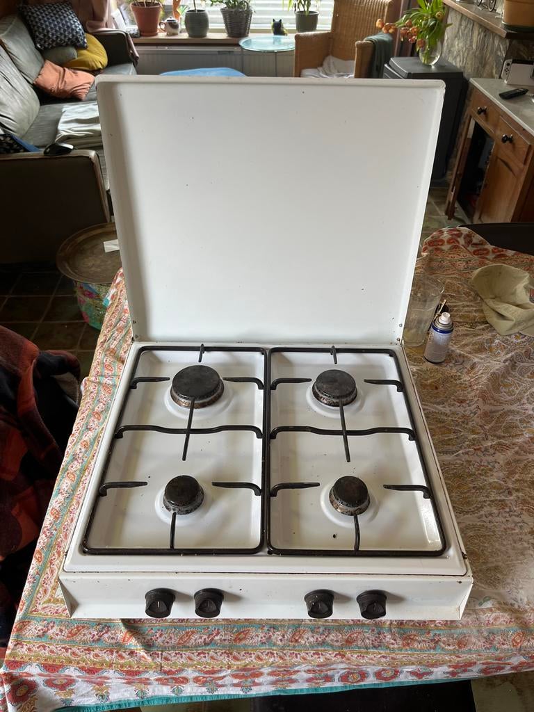 gasfornuis met 4 pitten, Witgoed en Apparatuur, Fornuizen, Ophalen, Gebruikt, Minder dan 85 cm, 4 kookzones