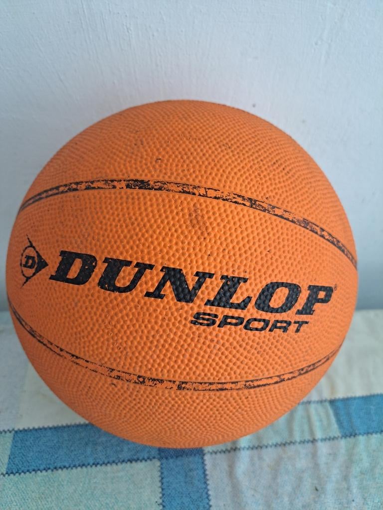 Dunlop sport basketbal, Ophalen of Verzenden, Zo goed als nieuw, Schoenen