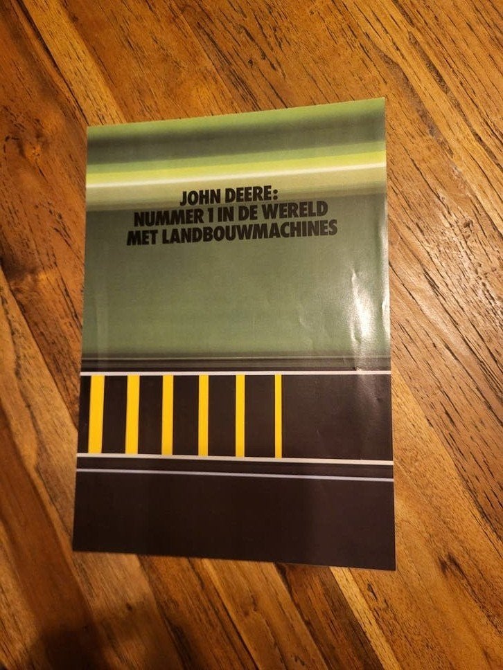 tractor folder John Deere nummer 1, Boeken, Catalogussen en Folders, Ophalen of Verzenden, Zo goed als nieuw