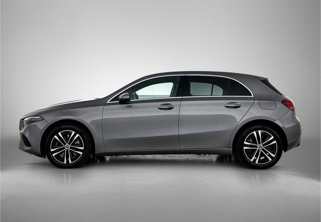 Mercedes-Benz A-Klasse 250 e Business Plug-In Hybride Parkee, Auto's, Mercedes-Benz, 12 maanden, Gebruikt, Leder en Stof, Bedrijf