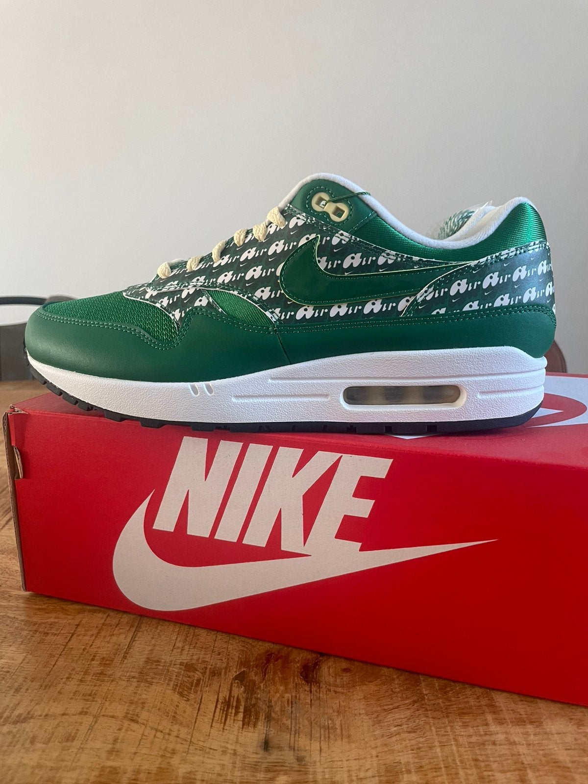 Nike Air Max 1Limeade! Nieuw! Maat 43! OG, Overige kleuren, Nieuw, Ophalen of Verzenden, Sneakers of Gympen
