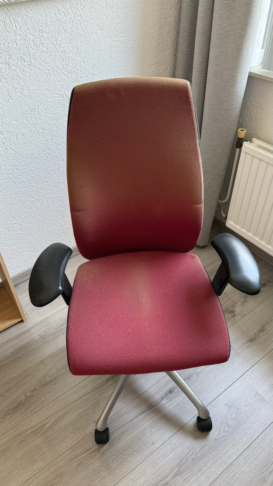 Bureaustoel - Gebruikt, licht verkleurd, Ophalen, Gebruikt, Rood, Bureaustoel