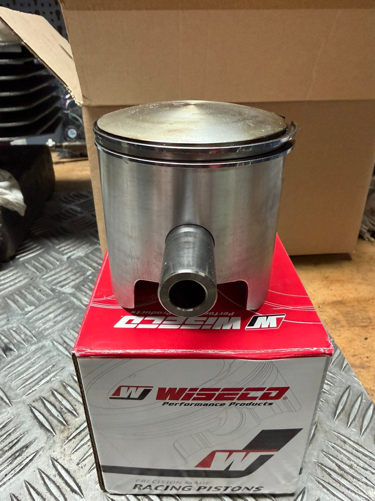 Zuiger piston 81 mm  KTM GS 390 GS400 GS 400 1975 1976 etc, Ophalen of Verzenden