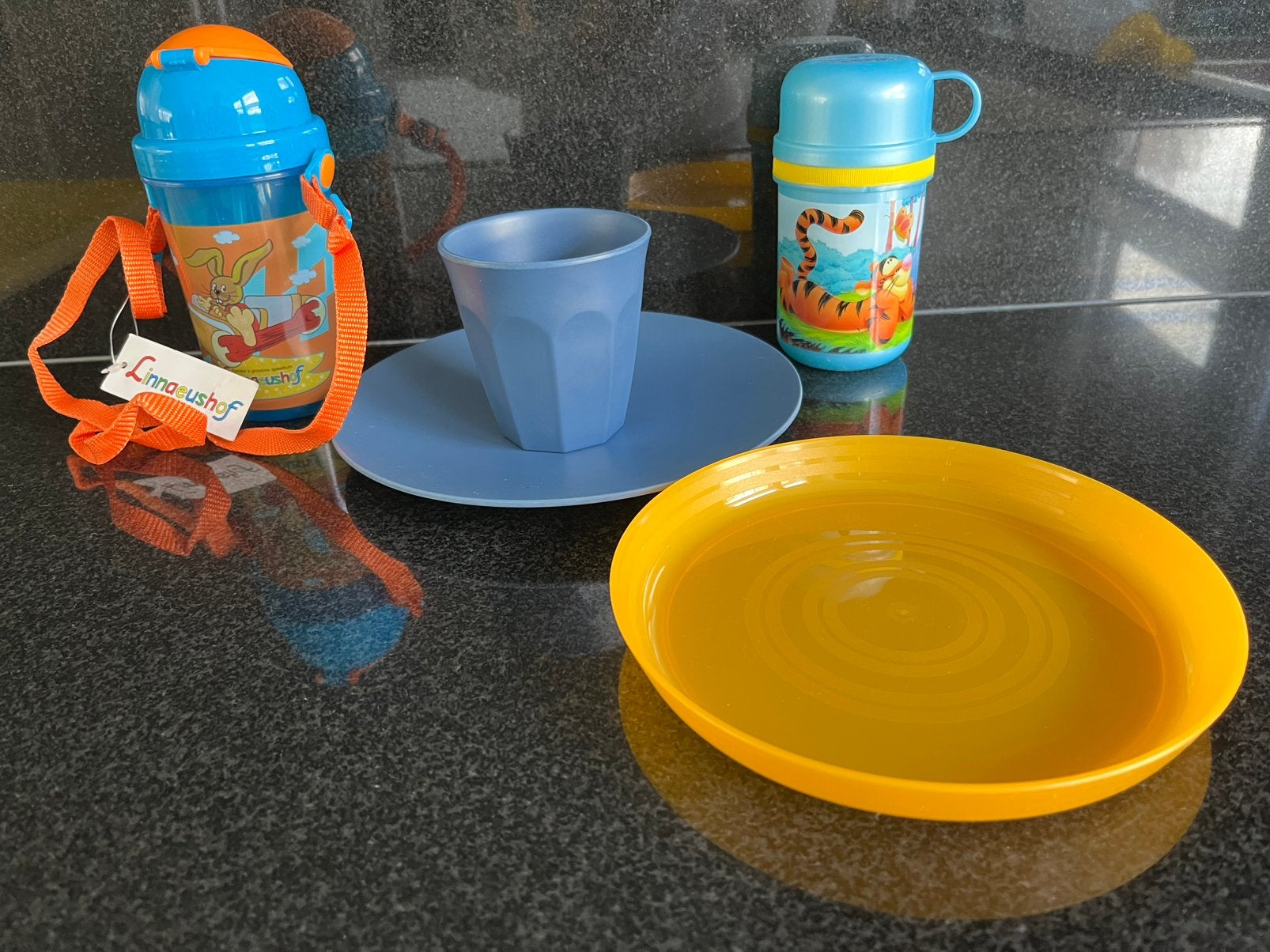 Kinder plastic servies, drinkfles, bord, beker, Ophalen, Overige materialen, Overige stijlen, Bord(en)