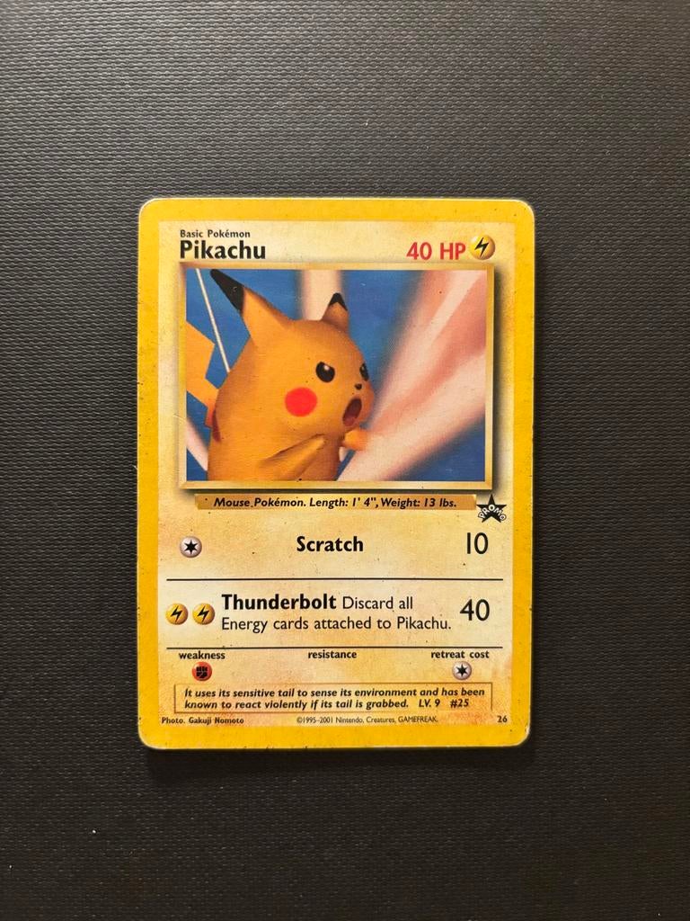 Pikachu Pokémon Kaart Promo - Basis Pokémon, Ophalen of Verzenden, Zo goed als nieuw, Losse kaart