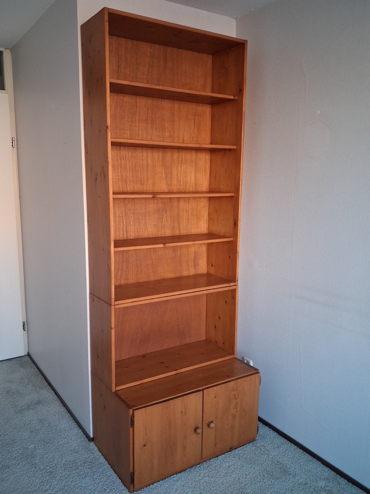 Leuke grenen boekenkast met onderkastje, Ophalen, 25 tot 50 cm, 50 tot 100 cm