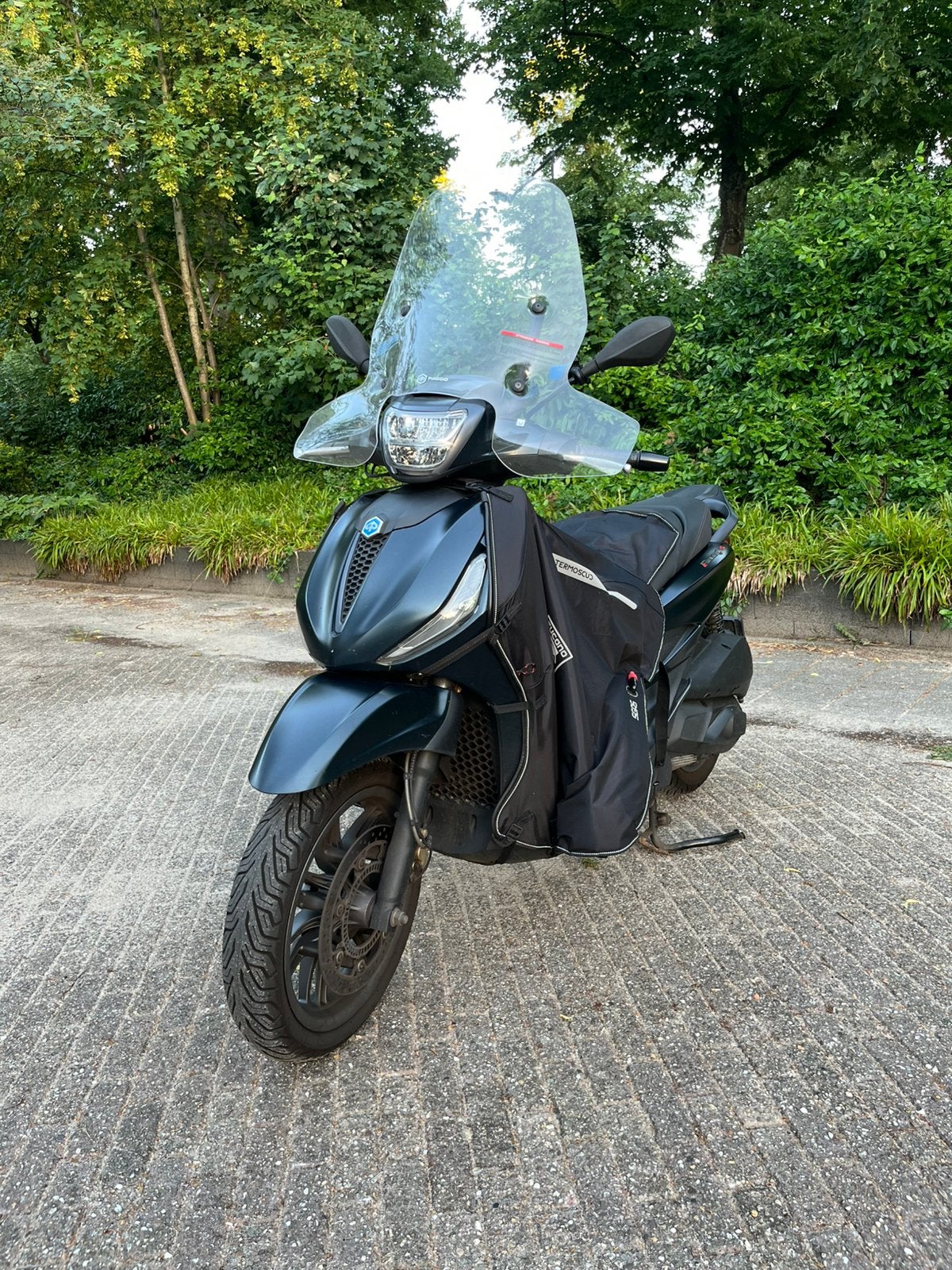 Piaggio Beverly S 300 HPE, 1 cilinder