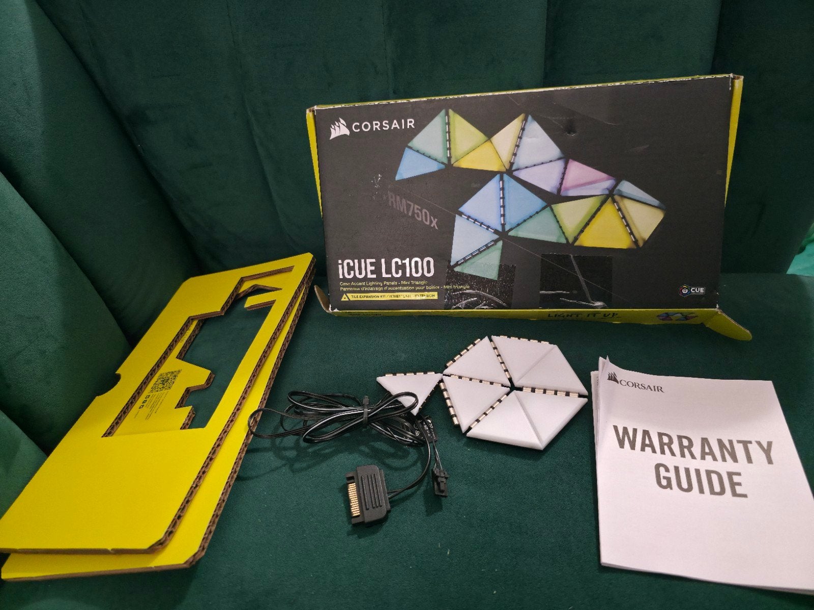 Corsair iCUE LC100 Mini Triangle Expansion Kit (9x Panels) -, Ophalen, Luchtkoeling