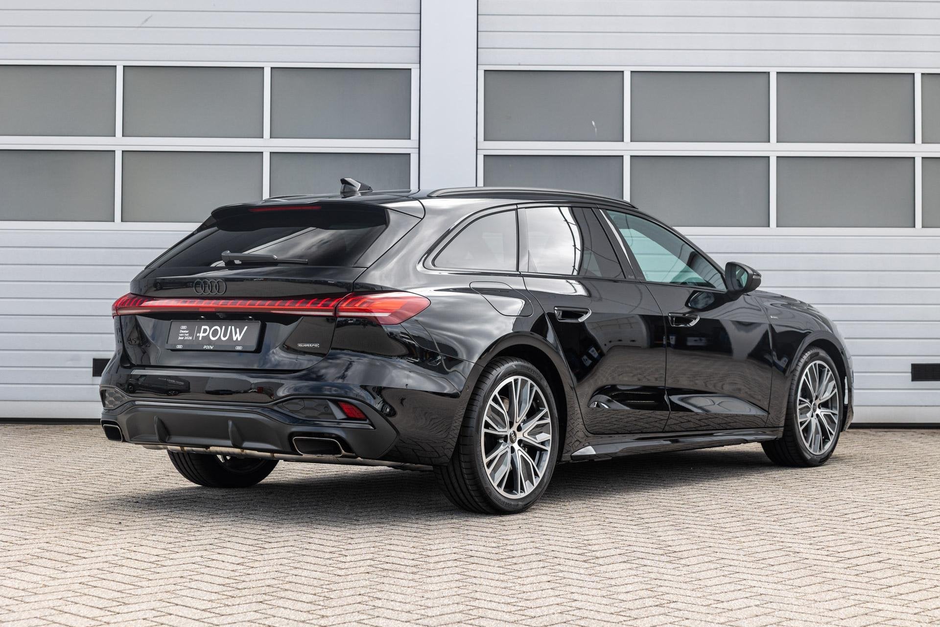 Audi A5 Avant 2.0 e-hybrid 299pk quattro S edition | Interie, Auto's, Automaat, 12 maanden, 4 cilinders, 150 min