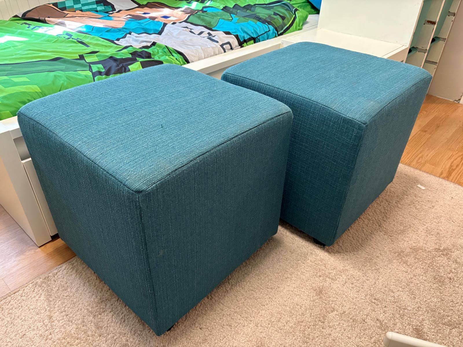 2 Leen Bakker hockers / poefs – 45 x 45 cm – Blauw, Ophalen, Zo goed als nieuw, Vierkant, Minder dan 50 cm