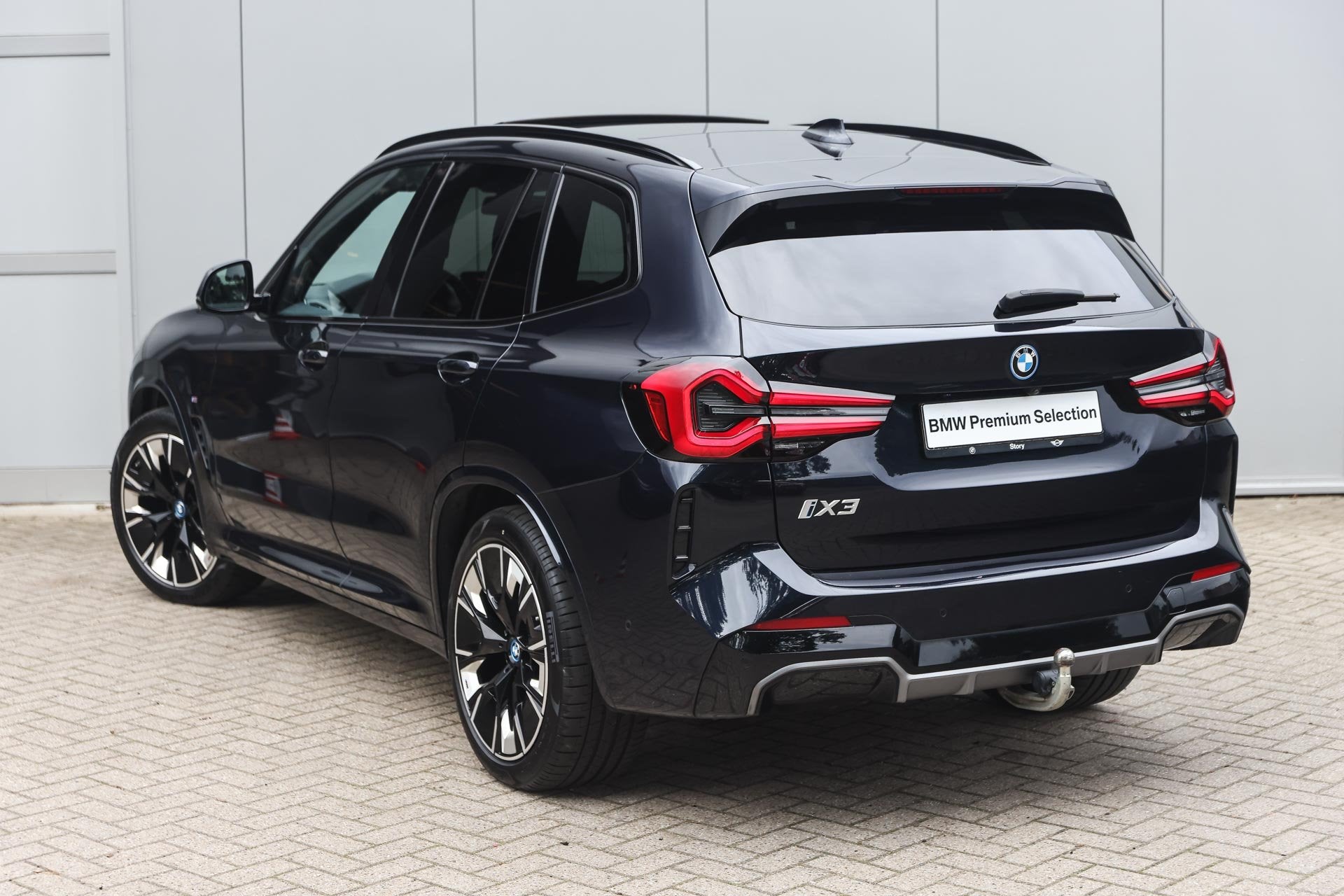 BMW iX3 High Executive / Trekhaak / Comfort Access / Adaptie, Auto's, BMW, Gebruikt, 750 kg, Zwart, 436 min